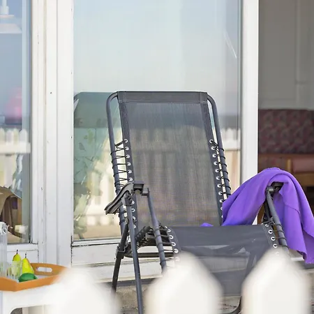 Holiday home Awesome In *